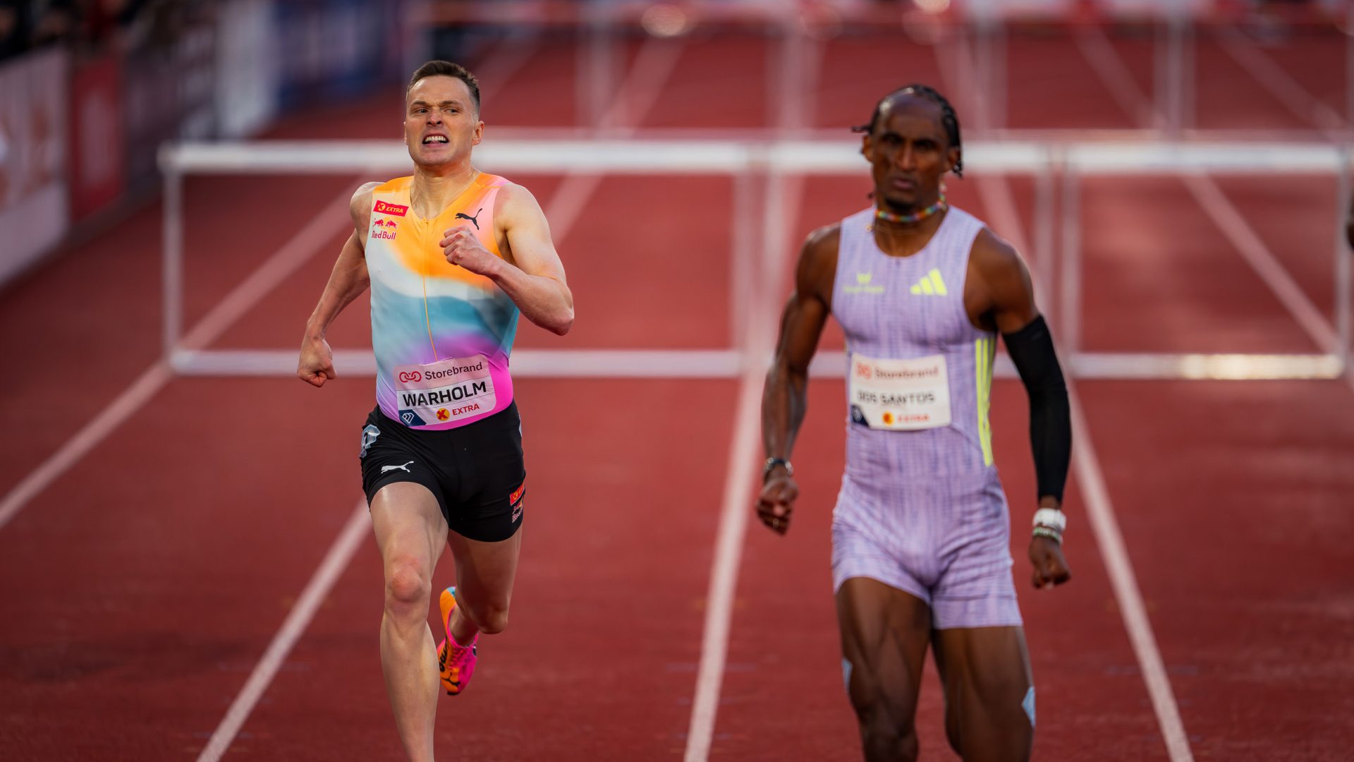 Karsten Warholm løper 400 meter hekk under Bislett Games.